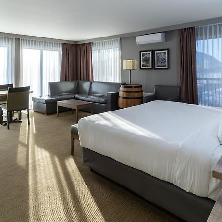 Hotel Rive Gauche Beloeil Buitenkant foto